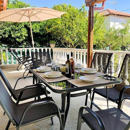 Casa Lia-Beach Front Villa Nea Kallikrateia 外观 照片