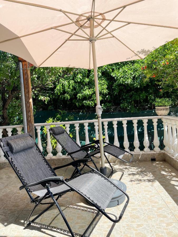 Casa Lia-Beach Front Villa Nea Kallikrateia 外观 照片