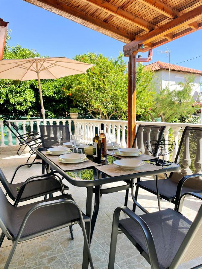 Casa Lia-Beach Front Villa Nea Kallikrateia 外观 照片