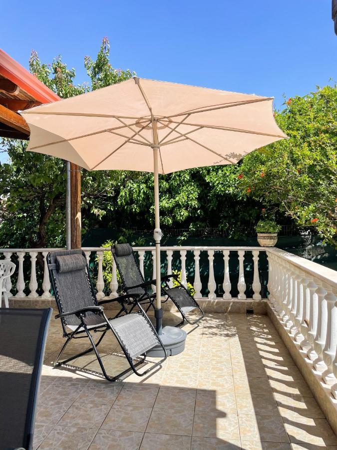 Casa Lia-Beach Front Villa Nea Kallikrateia 外观 照片