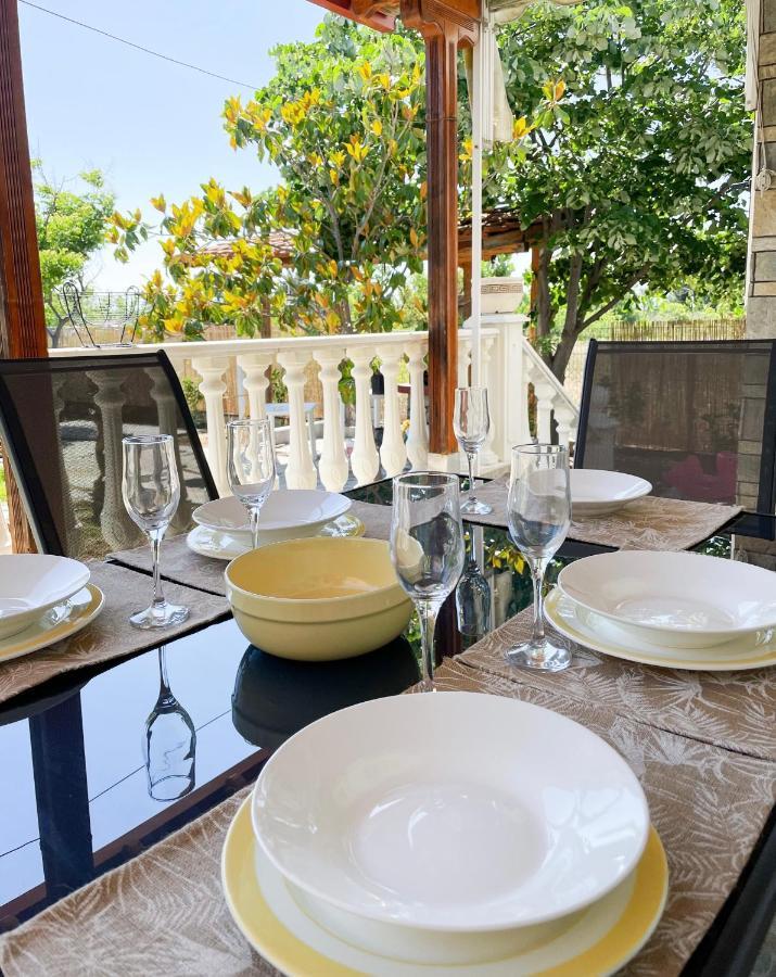 Casa Lia-Beach Front Villa Nea Kallikrateia 外观 照片