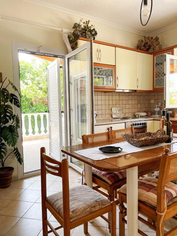 Casa Lia-Beach Front Villa Nea Kallikrateia 外观 照片