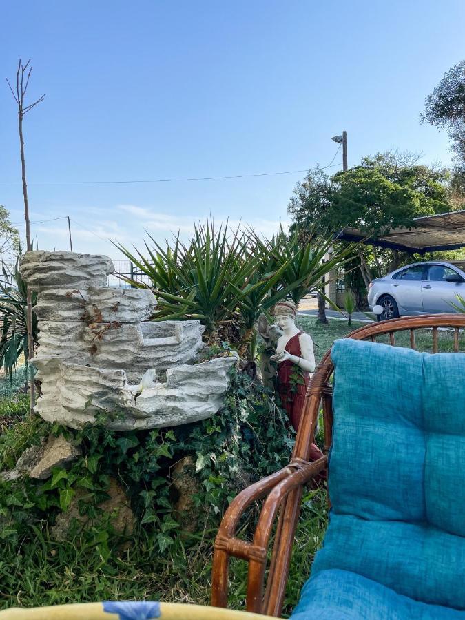 Casa Lia-Beach Front Villa Nea Kallikrateia 外观 照片